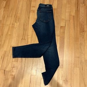 Women’s size 8 Kut from the Kloth Skinny Jean